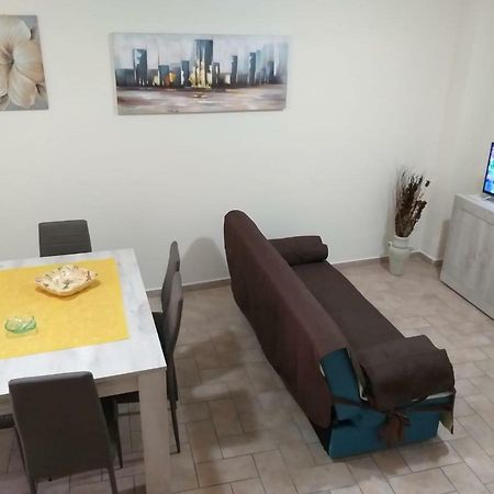 פוליניו Appartamento Giusy מראה חיצוני תמונה