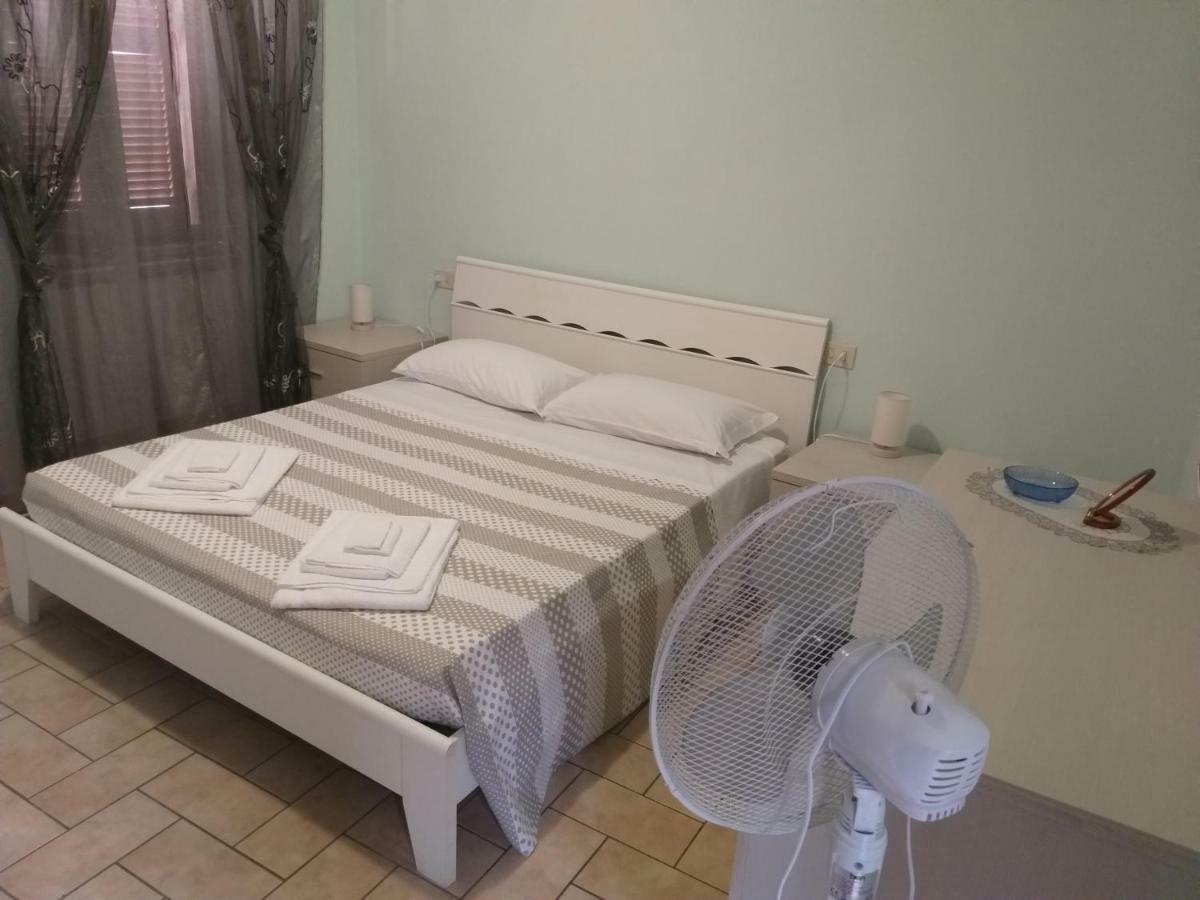 פוליניו Appartamento Giusy מראה חיצוני תמונה